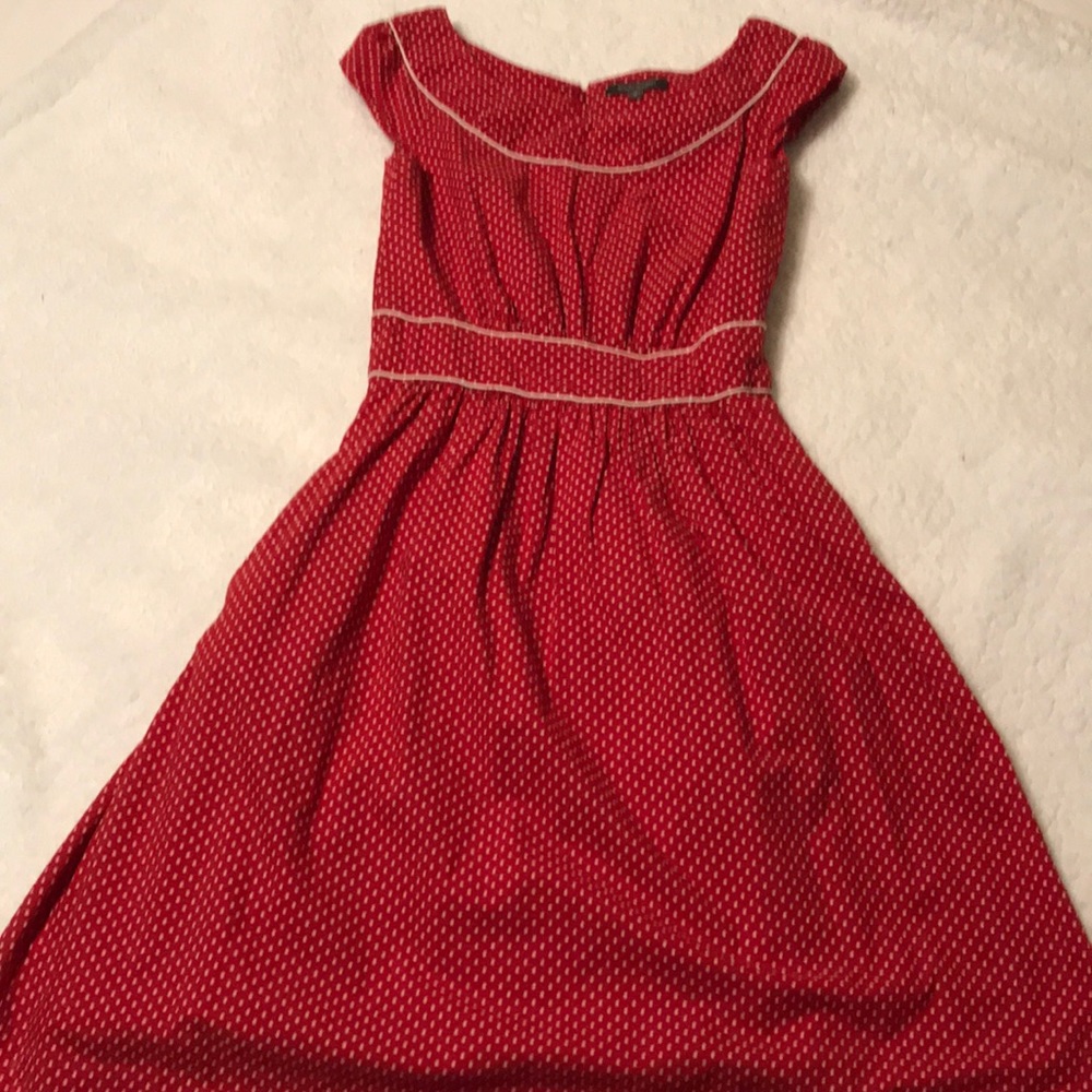 Adorable Classic Look!